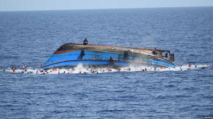 Myanmalı müsəlmanları daşıyan qayıq qəza düşdü: 12 ölü