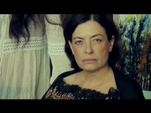 Tanınmış gürcü aktrisa mənzildə ölü tapılıb