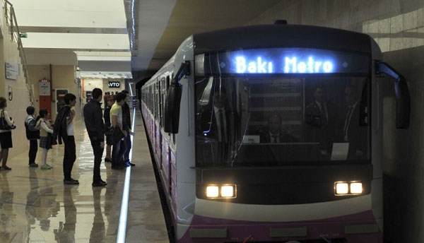 Metroda qatarlar pik saatlarda niyə depoya gedir? - RƏSMİ CAVAB