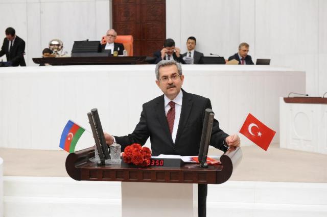 Türkiyəli deputat Azərbaycanı təbrik etdi