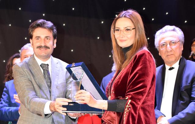 Qənirə Paşayevaya Türk Dünyasına Xidmət Ödülü verildi