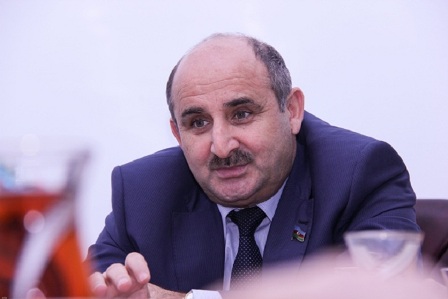 “Vəkillərin sayını 4-5 dəfə artırmaq lazımdır” – Deputatdan TƏKLİF