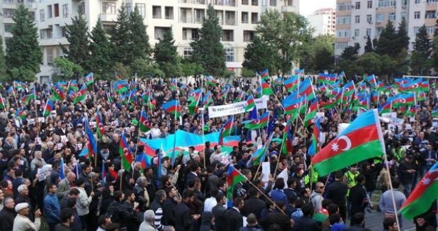 Milli Şuranın bugünkü mitinqi ilə bağlı rəsmi MƏLUMAT: 1000 nəfər iştirak edib