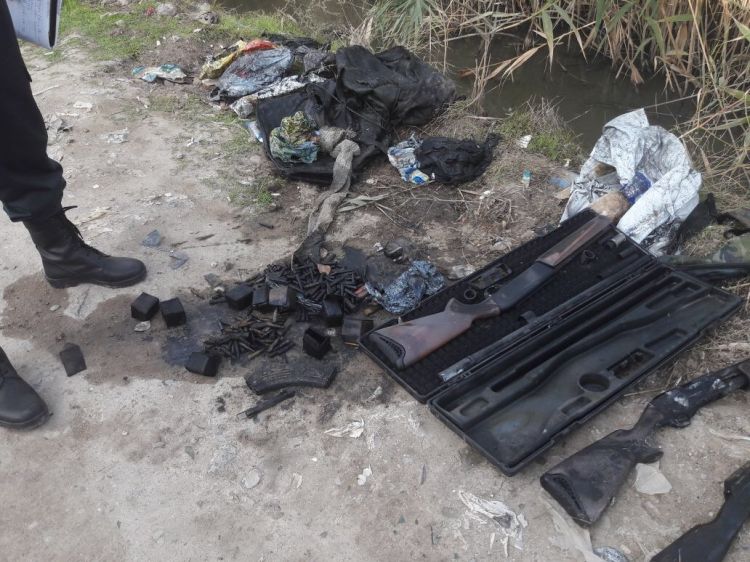 Sumqayıtda su kanalından silah-sursat aşkarlandı - FOTO