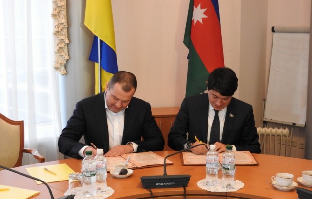 Azərbaycanla Ukrayna gənclər və idman sahəsində əməkdaşlığa dair niyyət protokolu imzaladılar