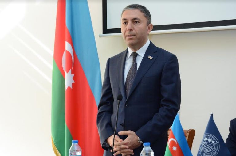 Deputat UNEC-də BTQ layihəsinin əhəmiyyətindən danışıb
