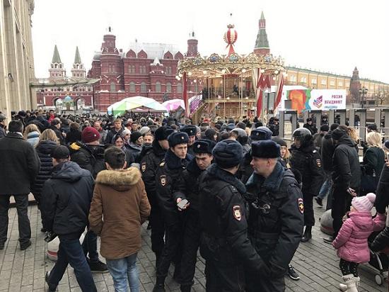 Moskvada 200-dən çox insan saxlanıldı