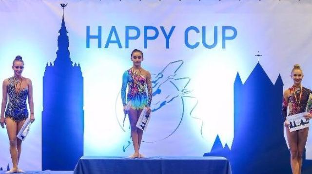 Gimnastlarımız Belçikada 5 medal qazandı