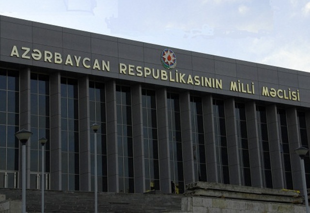 Nazirlər Milli Məclisə gəldilər - büdcə müzakirəsi üçün