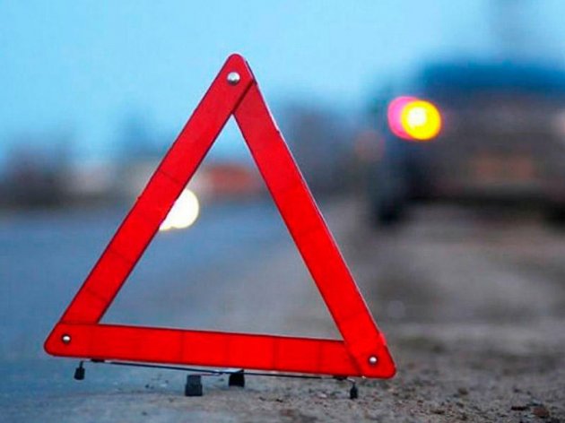 Minik maşını traktorla toqquşub, xəsarət alanlar var - BƏRDƏDƏ