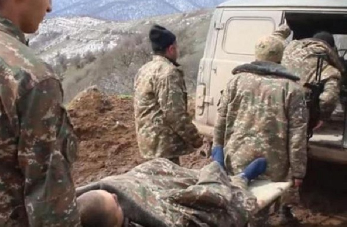 İki erməni əsgər döyüş postunda yaralandı