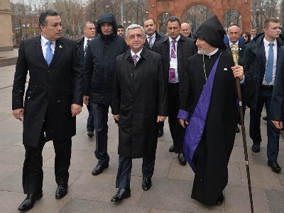Sarkisyan yenə Moskvaya getdi