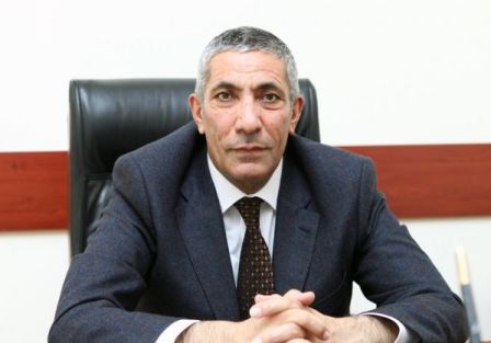 Siyavuş Novruzov: “Müdafiə naziri parlamentdə hesabat versə, onu hərə bir cür açıqlayacaq”
