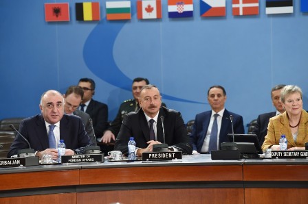 İlham Əliyev Şimali Atlantika Şurasının iclasında - FOTO
