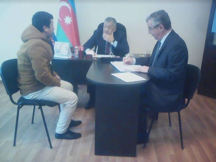 Millət vəkili Vahid Əhmədov se&ccedil;iciləri ilə g&ouml;r&uuml;ş&uuml;b