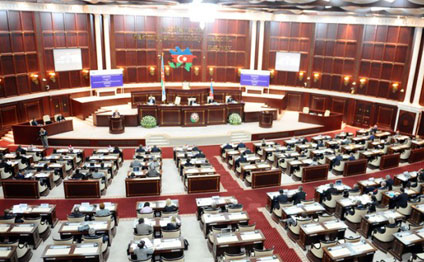 Deputatlarımız QDİƏT Parlament Məclisinin sessiyasına gediblər
