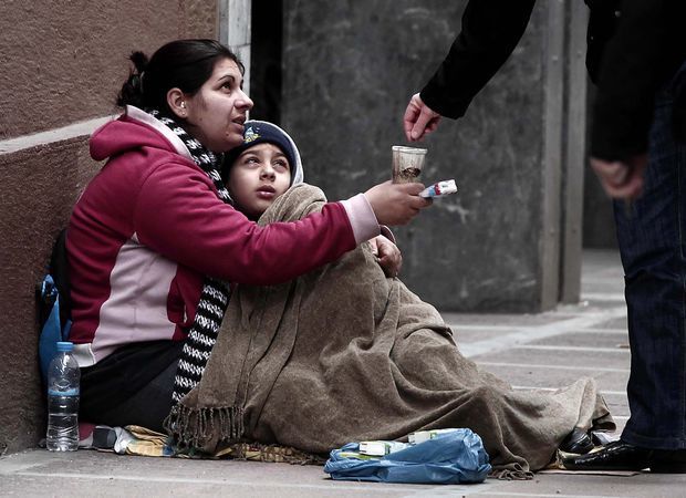 Villası, maşını olan dilənçilər - Polis onları niyə görmür?..
