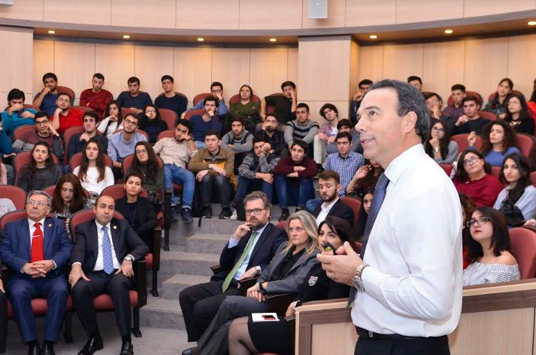 Cianni Bardazzi Bakı Ali Neft Məktəbində master-klass keçdi