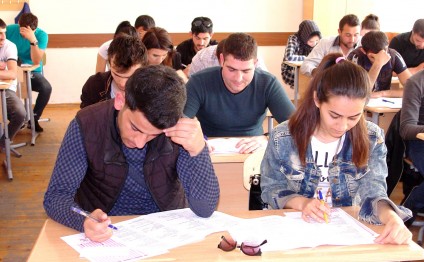 Bakıda eksternat imtahanlarına qeydiyyat başlayıb