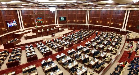 Parlament 2018-ci ilin büdcəsinə “HƏ” dedi