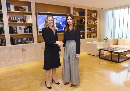 Mehriban Əliyeva britaniyalı nazirlə GÖRÜŞDÜ