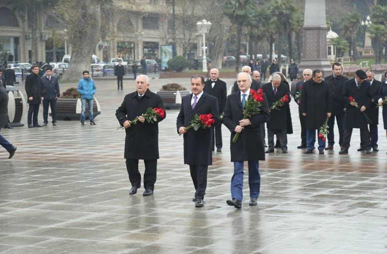 Polad Bülbüloğlu Gəncədəki konsertə getdi