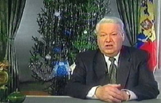 Mətbuat katibini çaya tullayan prezident: yeni il təbriki ilə istefa verən Yeltsin