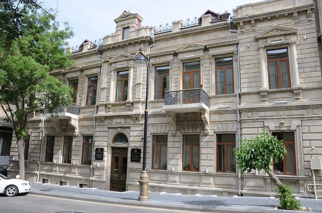 Diasporla İş üzrə Dövlət Komitəsi sədrinin müavinlərinin sayı artırılıb