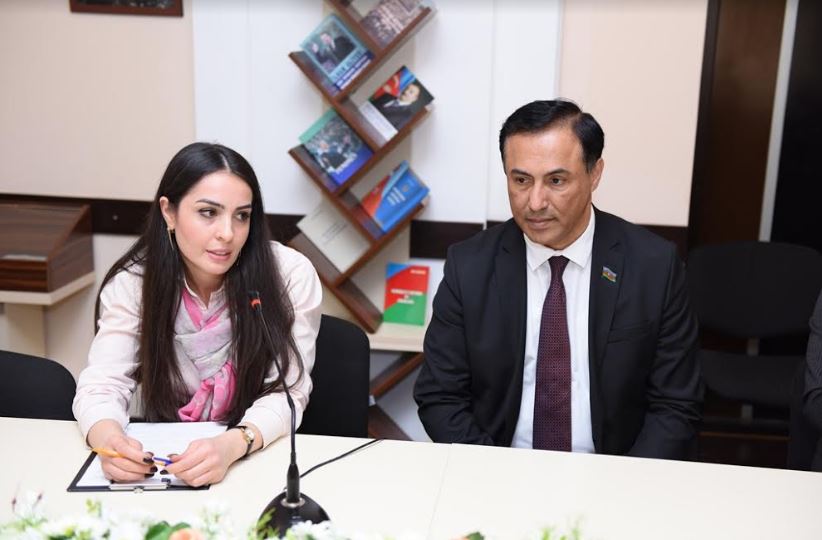 Deputat Dillər Universitetində olub
