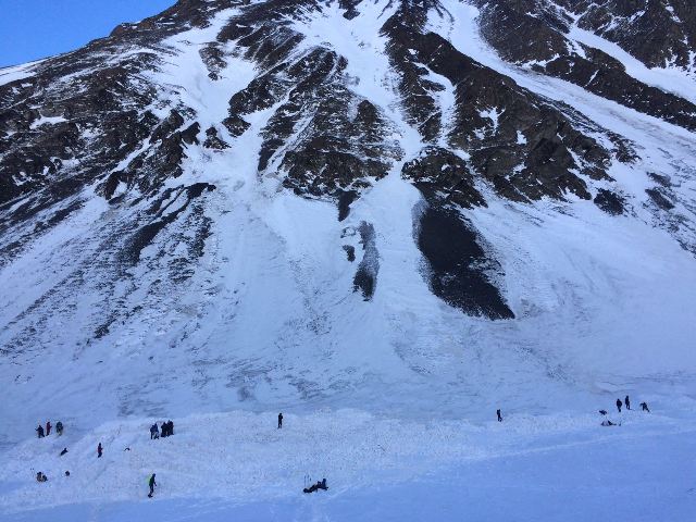 Alpinistlərin axtarışı ilə bağlı ən son məlumat - Fotolar