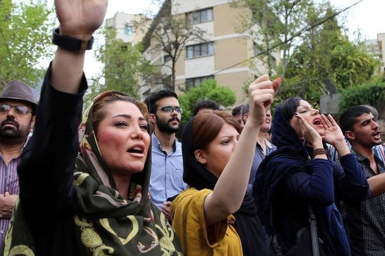 İrandakı kütləvi aksiyalarda ölü sayı artır… Millət vəkili cənubda baş verənləri ŞƏRH ETDİ