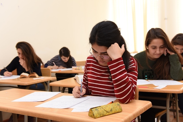 ADU-da imtahanlar başladı   