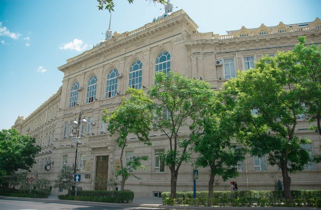 UNEC-də doktorantura və dissertanturaya qəbul başlanıb 