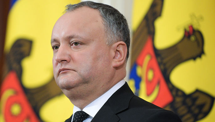 Məhkəmə Moldova prezidentini vəzifəsindən müvəqqəti kənarlaşdırıb