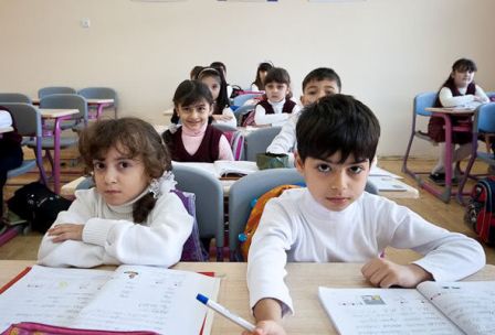 Sabah məktəblərdə tətil başlayır
