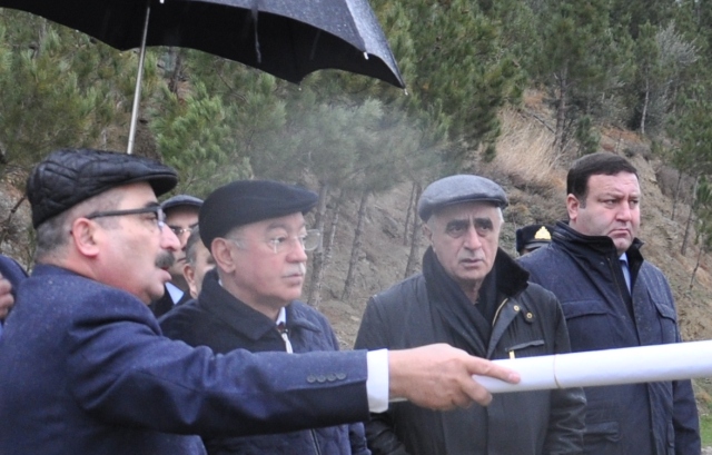 Kəmaləddin Heydərov sürüşmə zonasına baxdı - FOTO   