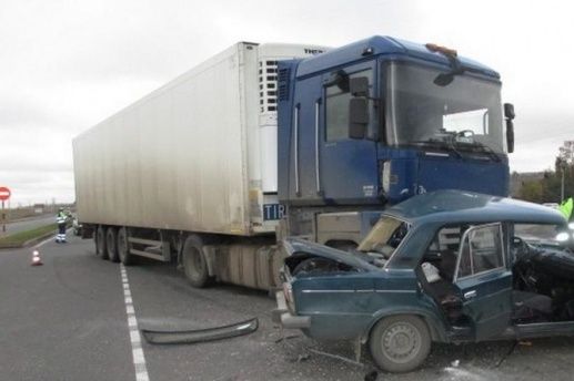 Salyanda yol qəzası: ana və oğlu öldü