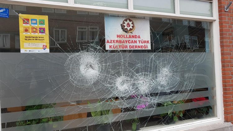 Azərbaycan diaspor təşkilatının ofisinə basqın olub - Video