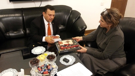 Türkiyə səfirliyinin rəsmisi Tərcümə Mərkəzində