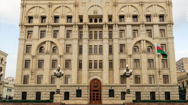 Bakıda yaşayış evinə basqın edən dəstə üzvləri yaxalandı