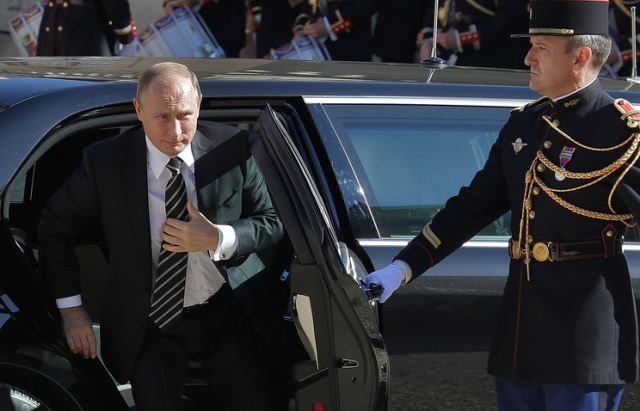 Putindən ABŞ-ın sanksiya siyahısına REAKSİYA: “İt hürər, karvan keçər”