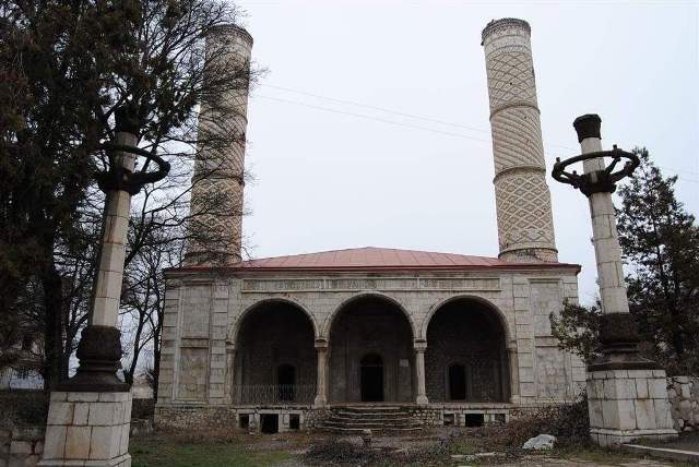Qazaxıstanlı milyonçu Şuşa məscidini təmir edəcək