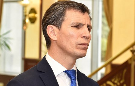 Deputat çaylardan qum, çınqıl daşıyanların sərt cəzalanmasını İSTƏYİR