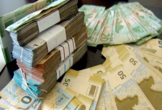 Bakıda marketdən 6 min manat oğurlandı   