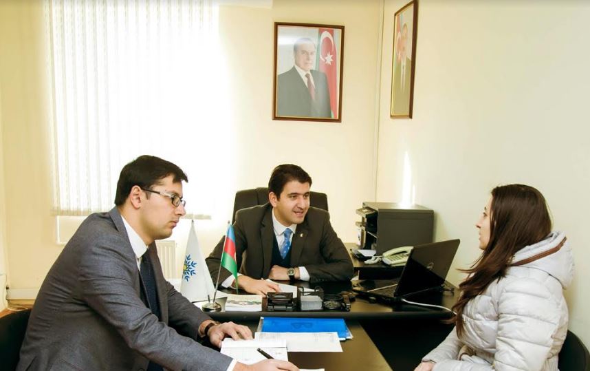 Deputat gənclərin işlə təmin edilməsinə yardım edib