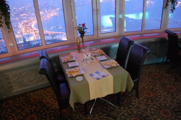 “Teleqüllə” restoranı sürüşməyə görə bağlanır?..