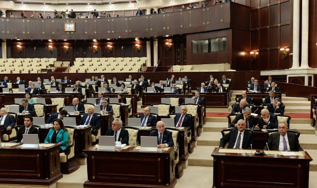 Milli Məclisin İntizam Komissiyasının iclası oldu - Tərkibə yenidən baxılacaq   