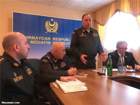Müdafiə Nazirliyinin rəhbərliyi baş redaktorlarla görüş keçirdi - FOTOLAR
