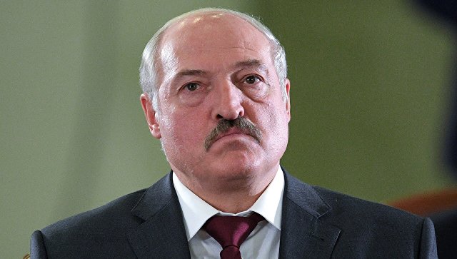 Lukaşenko narazı qaldığı nazirləri istefaya göndərdi
