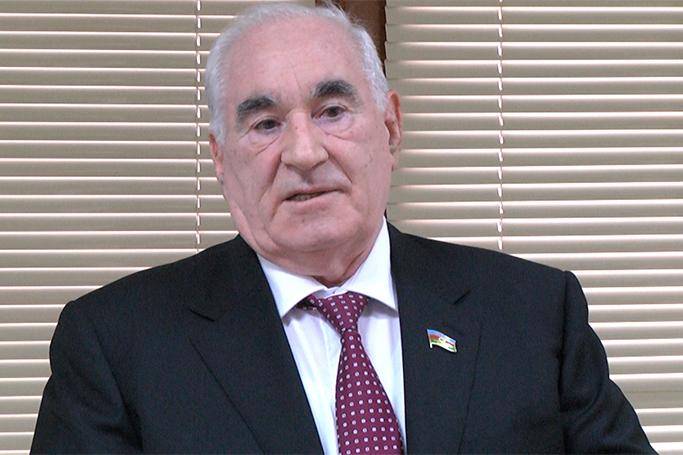 Fəttah Heydərov yenidən Ağsaqqallar Şurasının sədri seçilib